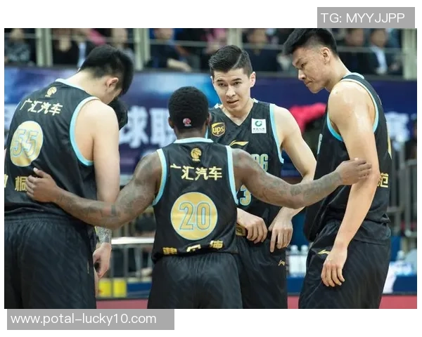 CBA季后赛精彩对决广东队迎战新疆队直播盛况全记录 CBA季后赛精彩对决广东队迎战新疆队直播盛况全记录